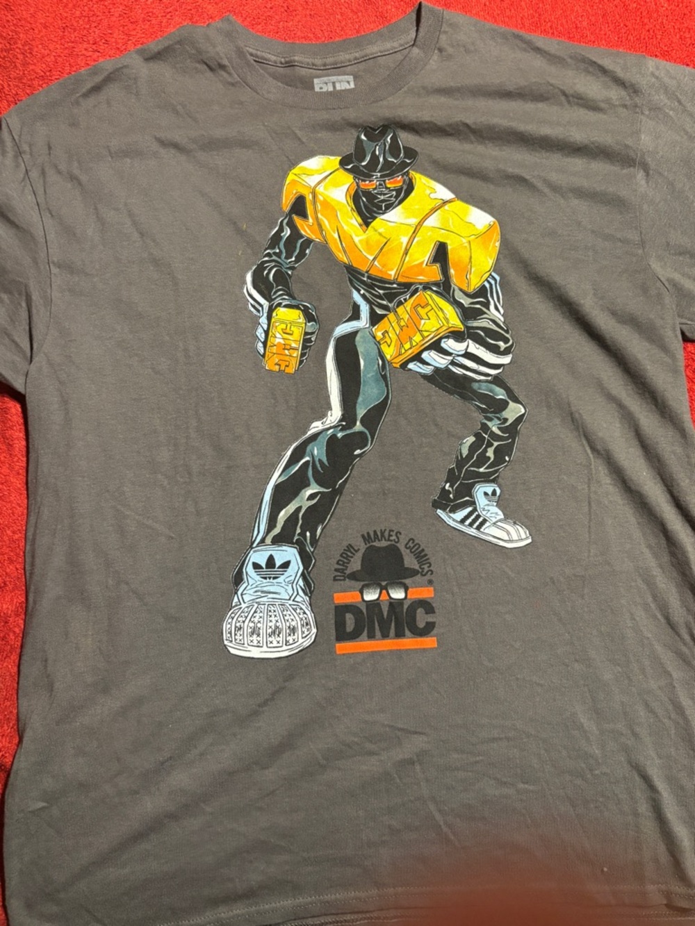Run DMC Graphic Tee Darryl Makes Comics . Men’s size XL